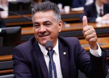 Deputado Emidinho Madeira traz ações de saúde para Carmo do Rio Claro
