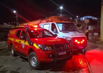 Colisão entre motocicletas mobiliza bombeiros em Alfenas