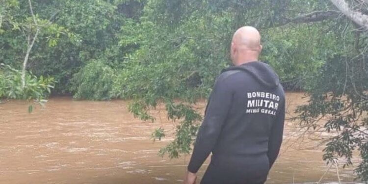 Pai morre após salvar filha de afogamento em rio de Minas Gerais