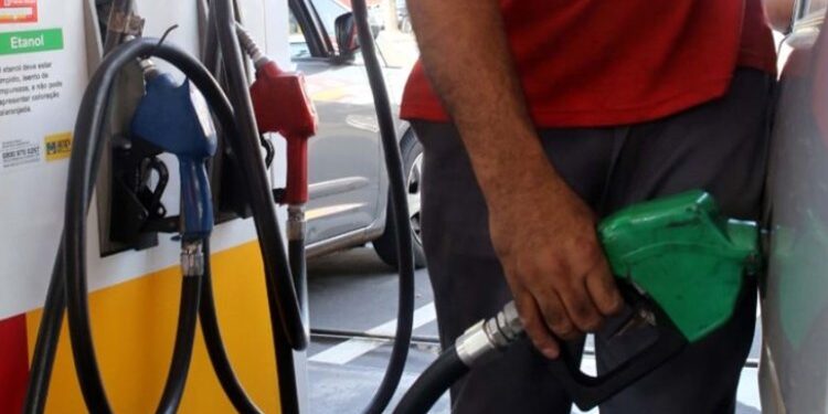 Etanol fecha 2025 com aumento de 9,79% 