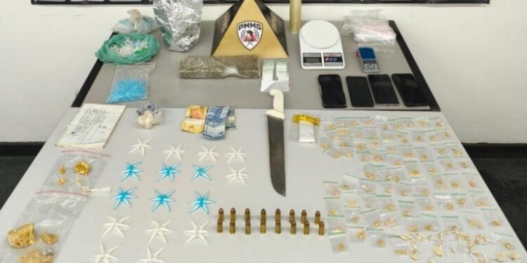 Casal é detido em Passos após operação da PM flagrar drogas e munições