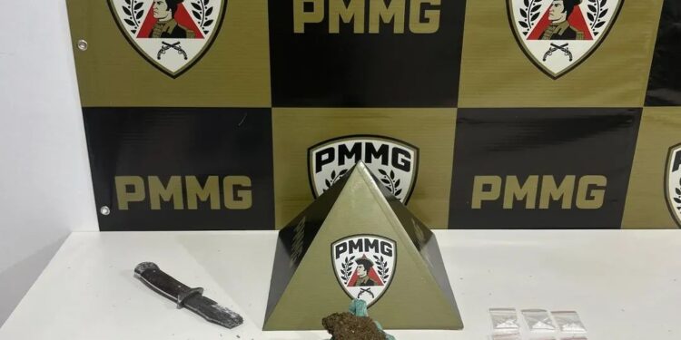 PM de Conceição da Aparecida desmonta ponto de tráfico