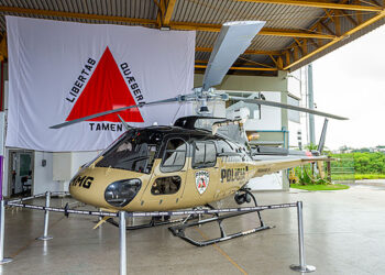 Ministério Público entrega helicóptero e caminhão à Polícia Militar com recursos recuperados