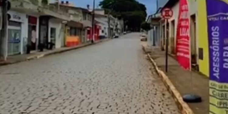 VÍDEO| Interdição da Ponte Torta na BR-265 impacta comércio em Ilicínea MG