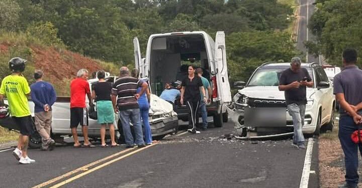 Colisão entre veículos deixa uma vítima fatal em São José da Barra (MG)