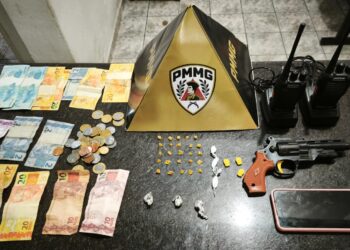 PM prende suspeito de tráfico e apreende drogas em São José da Barra (MG)