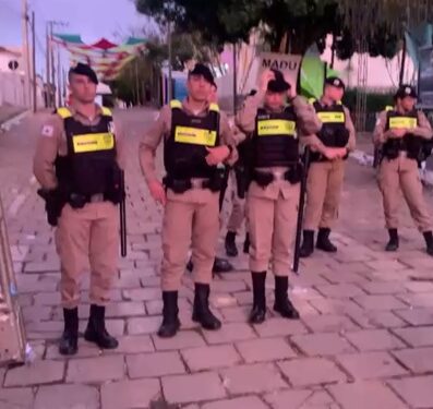 VÍDEO | Primeira noite de Carnaval em Carmo do Rio Claro é marcada por tranquilidade e reforço policial
