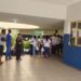 Velório de adolescente morta a tiros em padaria é marcado por comoção e revolta