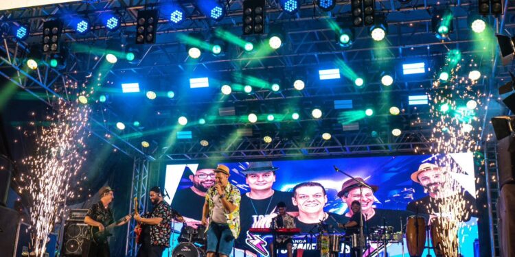 Programação da segunda animou o Carmo Folia 2026