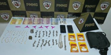 Operação do 64º Batalhão da Polícia Militar prende dois por tráfico em Campo do Meio (MG)