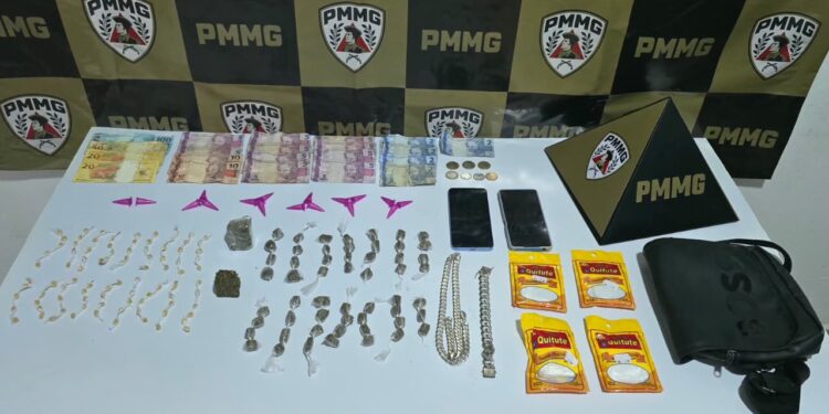 Operação do 64º Batalhão da Polícia Militar prende dois por tráfico em Campo do Meio (MG)