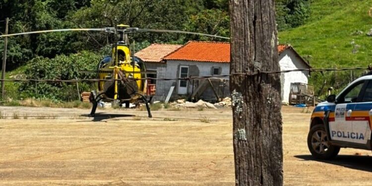 Suspeito abandona carro clonado e foge após perseguição na BR-267