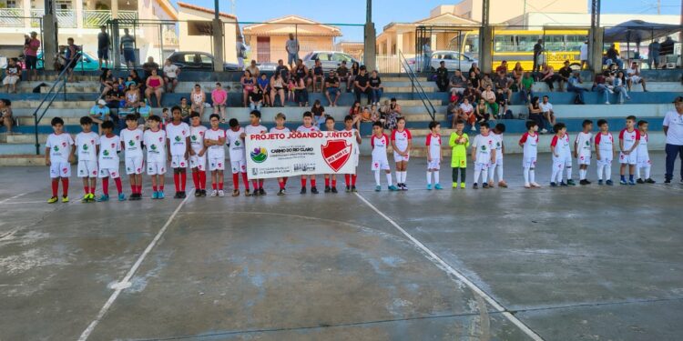 Projeto Jogando Junto: Esporte, Inclusão e Comunidade em Carmo do Rio Claro (MG)