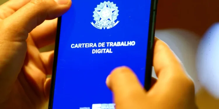 PIS não caiu na conta? Saiba o que fazer e a quem recorrer