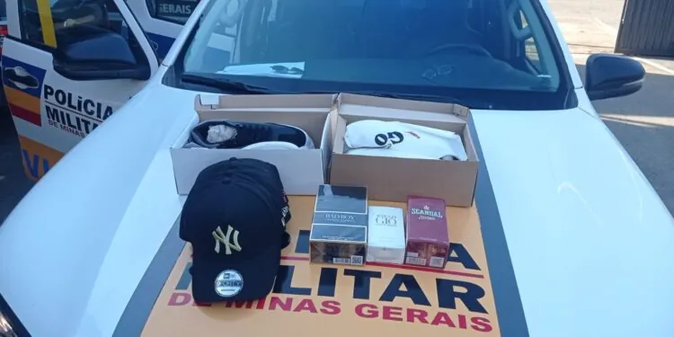 Cinco pessoas são detidas com produtos suspeitos após abordagem na BR-381, em Lavras