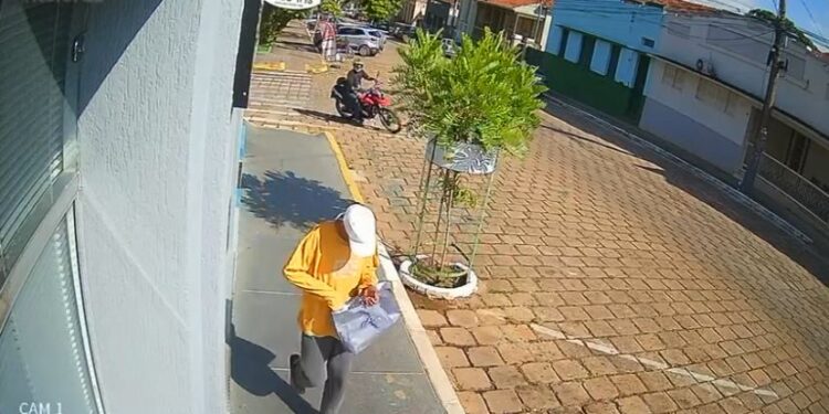 ATUALIZAÇÃO: Polícia Militar prende suspeito de roubo em Carmo