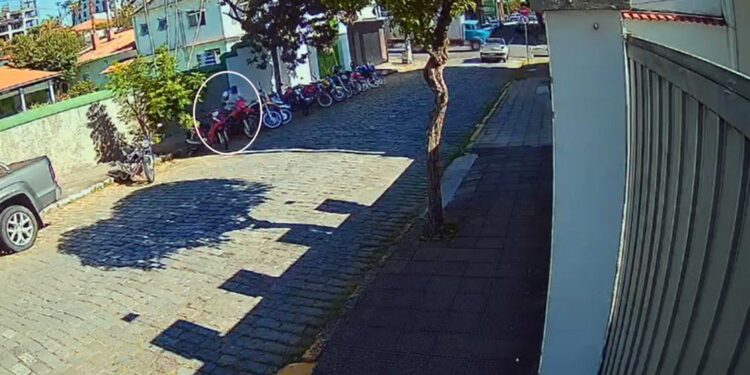 ELE FEZ DE NOVO – Homem que tentou furtar helicóptero, é suspeito de furtar moto e fugir