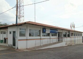 Bebê de 4 meses é salvo por policiais após engasgamento em Alfenas