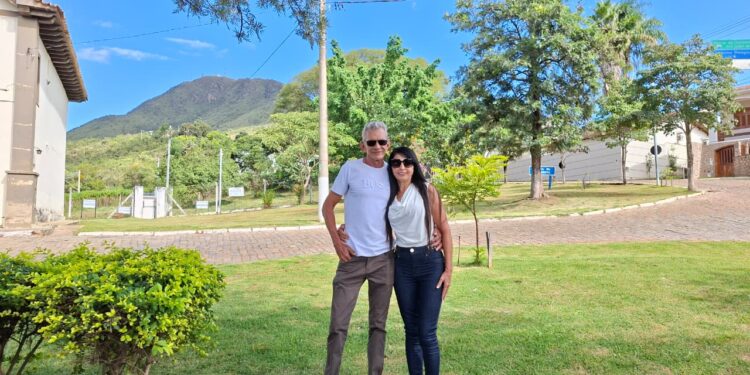 VÍDEO: Casal de Carmo do Rio Claro cria redes sociais com proposta que une turismo e intimidade