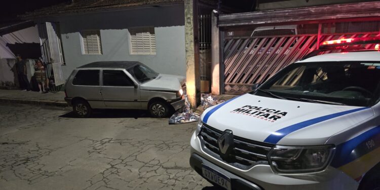 Homem morre após ser atropelado e prensado contra poste; motorista foge sem prestar socorro em Campestre