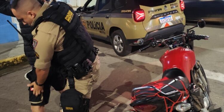 OPERAÇÃO | Polícia Militar intensifica patrulhamento e realiza diversas abordagens em Carmo do Rio Claro (MG)