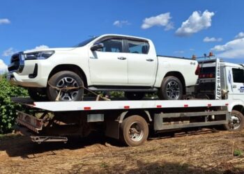 Polícia Militar recupera caminhonete furtada em Machado (MG)