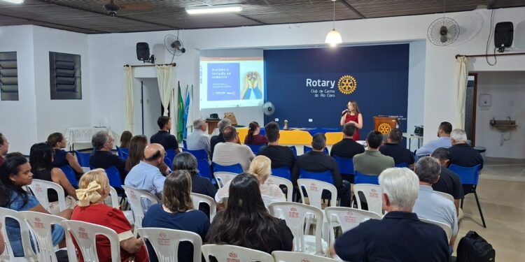 VÍDEO | Palestra sobre autismo no Rotary Club reforça a importância da inclusão no comércio em Carmo