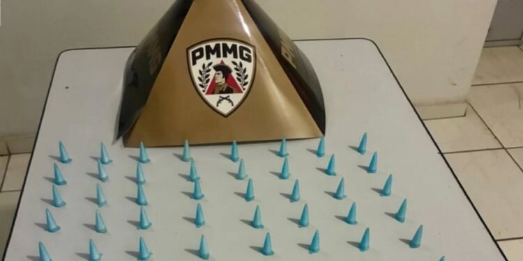 Operação contra o tráfico termina com prisão e apreensão de cocaína em Monte Belo (MG)