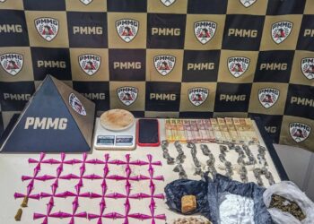 Operação da PM desmonta ponto de tráfico e leva três à prisão em Campos Gerais (MG)