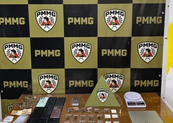 CARMO DO RIO CLARO | Suspeito é preso por tráfico de drogas durante operação da PM no bairro São Benedito