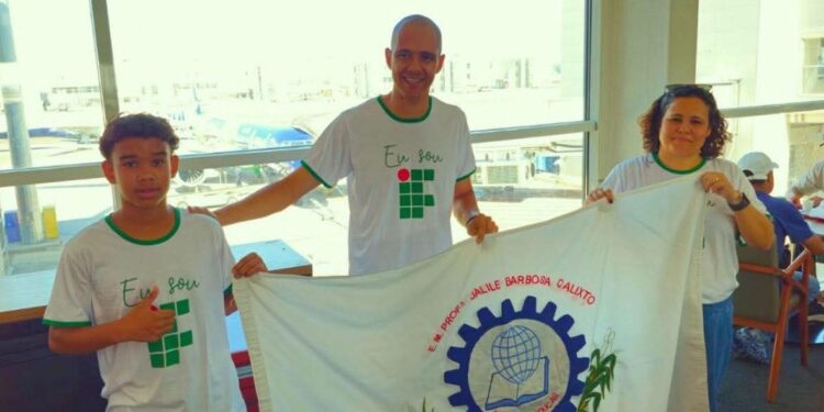 Aluno da rede municipal de Passos representa o município em encontro nacional de ciência, em Brasília