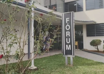 Mulher é condenada 25 anos de prisão por matar o próprio pai em cidade da região