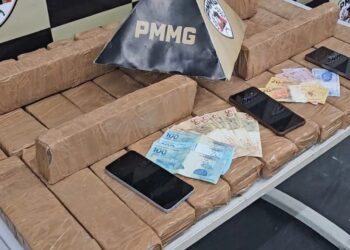 Polícia Militar desarticula esquema de tráfico e apreende cerca de 30 kg de maconha em Passos