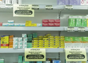 Supermercados já podem vender medicamentos; entenda