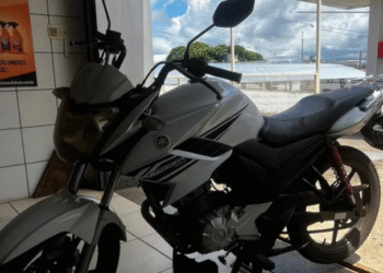 Motocicleta é furtada em Alfenas; PM busca informações
