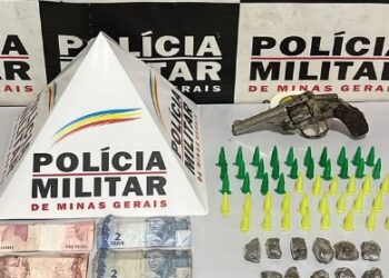 Operação da PM desarticula ponto de tráfico e prende suspeitos em Paraguaçu (MG)