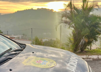 Mãe é presa suspeita de matar bebê de 39 dias após laudo apontar asfixia