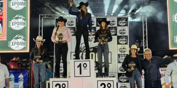 VÍDEO | Jovem de Carmo do Rio Claro se destaca em competições de três tambores e conquista títulos regionais