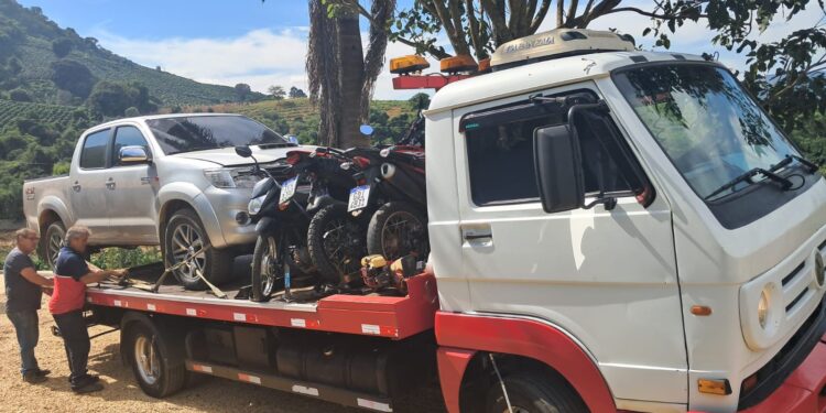 Operação conjunta apreende veículos adulterados e materiais suspeitos no Sul de Minas