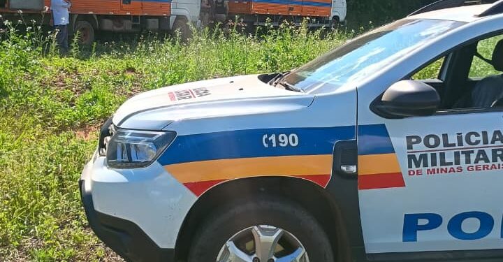 Polícia Militar recupera dois caminhões furtados após ataque a galpão em São Sebastião do Paraíso
