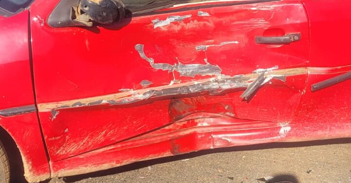 Colisão entre moto e carro deixa dois feridos na BR-459 em Santa Rita do Sapucaí