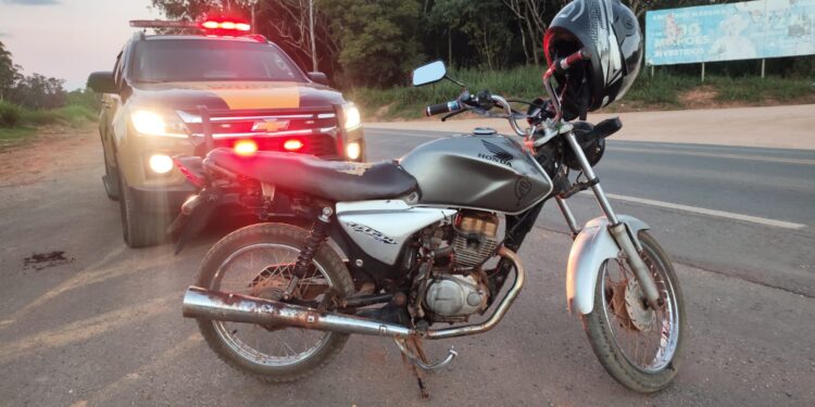 Homem é preso com motocicleta adulterada na BR-146, em Muzambinho