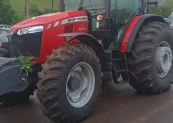 Trator é furtado em propriedade rural de Monte Belo
