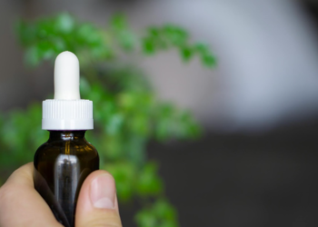 Justiça de Minas determina fornecimento de canabidiol para criança com microcefalia e epilepsia refratária