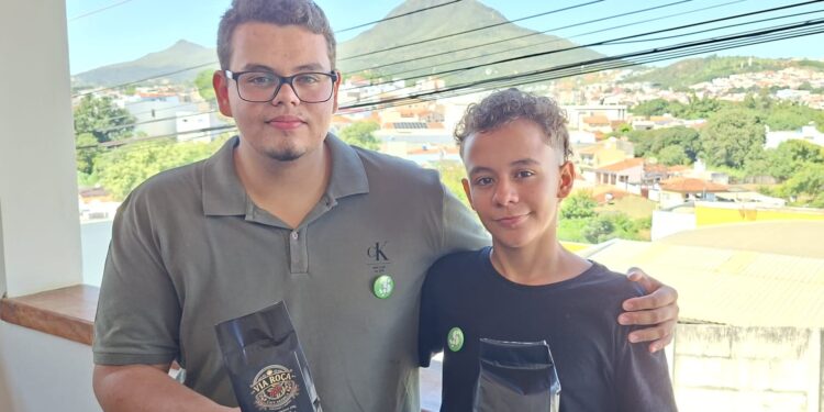 VÍDEO: Jovens produtores investem em café arábico e chamam atenção durante Festival Florada do Sudoeste em Carmo