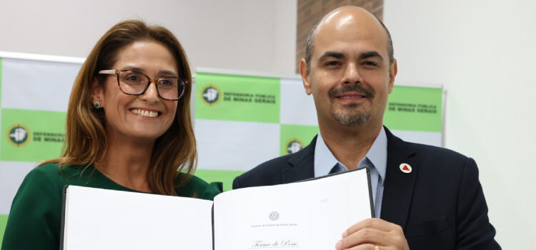 Governador empossa nova defensora pública-geral de Minas Gerais