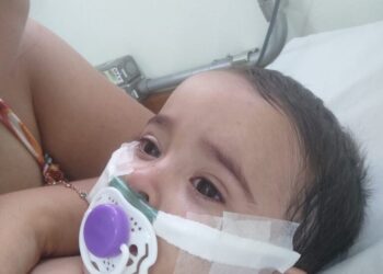 Família de Areado enfrenta batalha pela vida de bebê com doenças raras