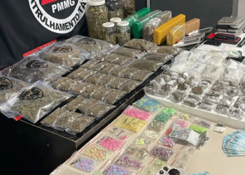 VÍDEO: Uma das maiores apreensões de drogas da história de Poços termina com dois presos