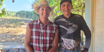 VÍDEO: Pedro Vaqueiro apresenta Carmo do Rio Claro para André Alicate e conteúdos viralizam nas redes