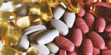 Medicamentos podem ficar mais caros em 2026; veja o que muda para o consumidor